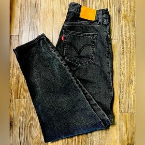 Levi High Loose Taper Jeans, size 28 black wash